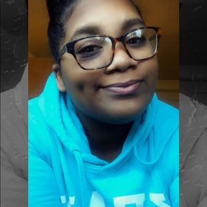 Meet your Posher, Frankeila